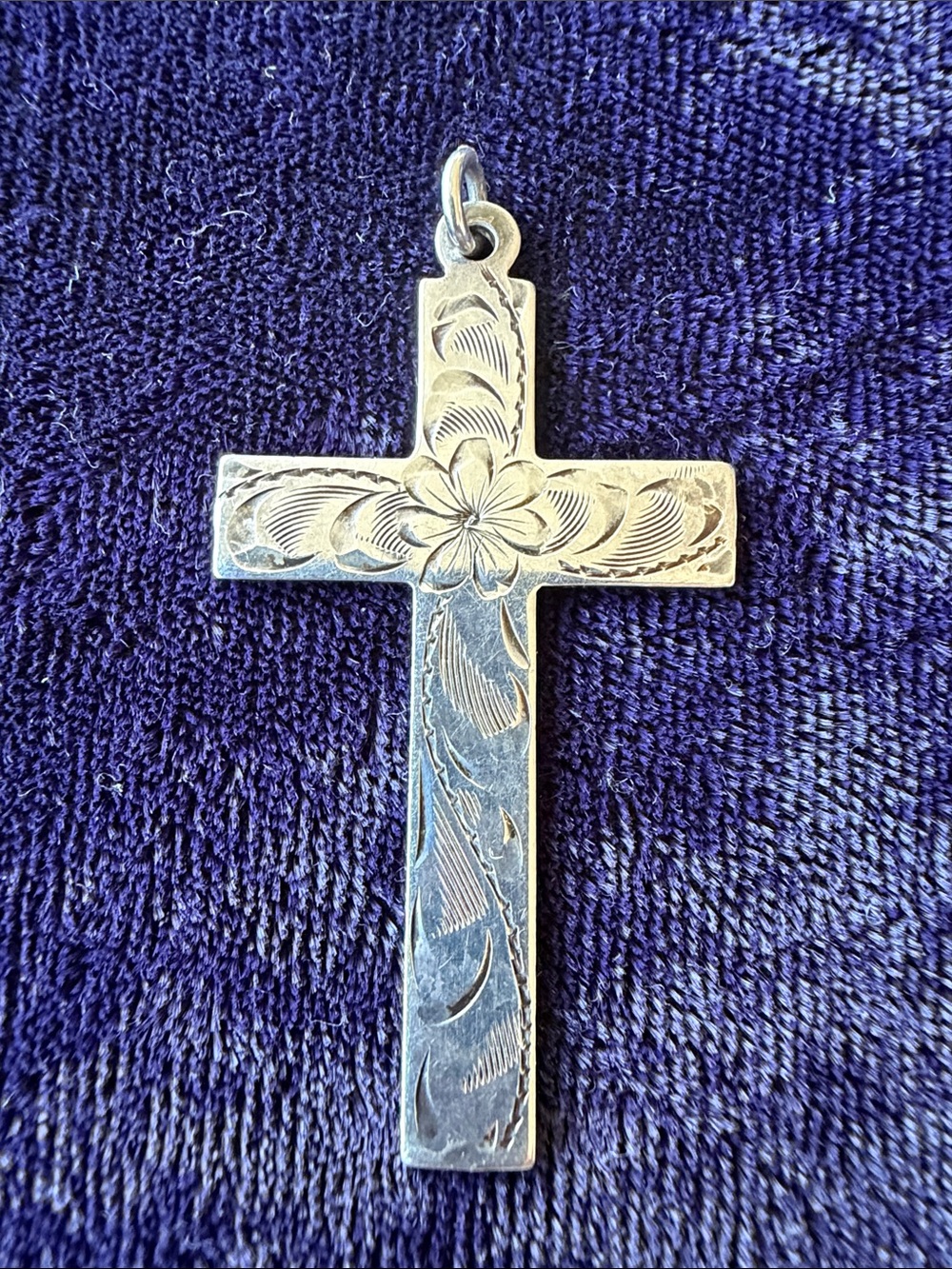 Vintage 925 sterling silver cross pendant by designer Birks